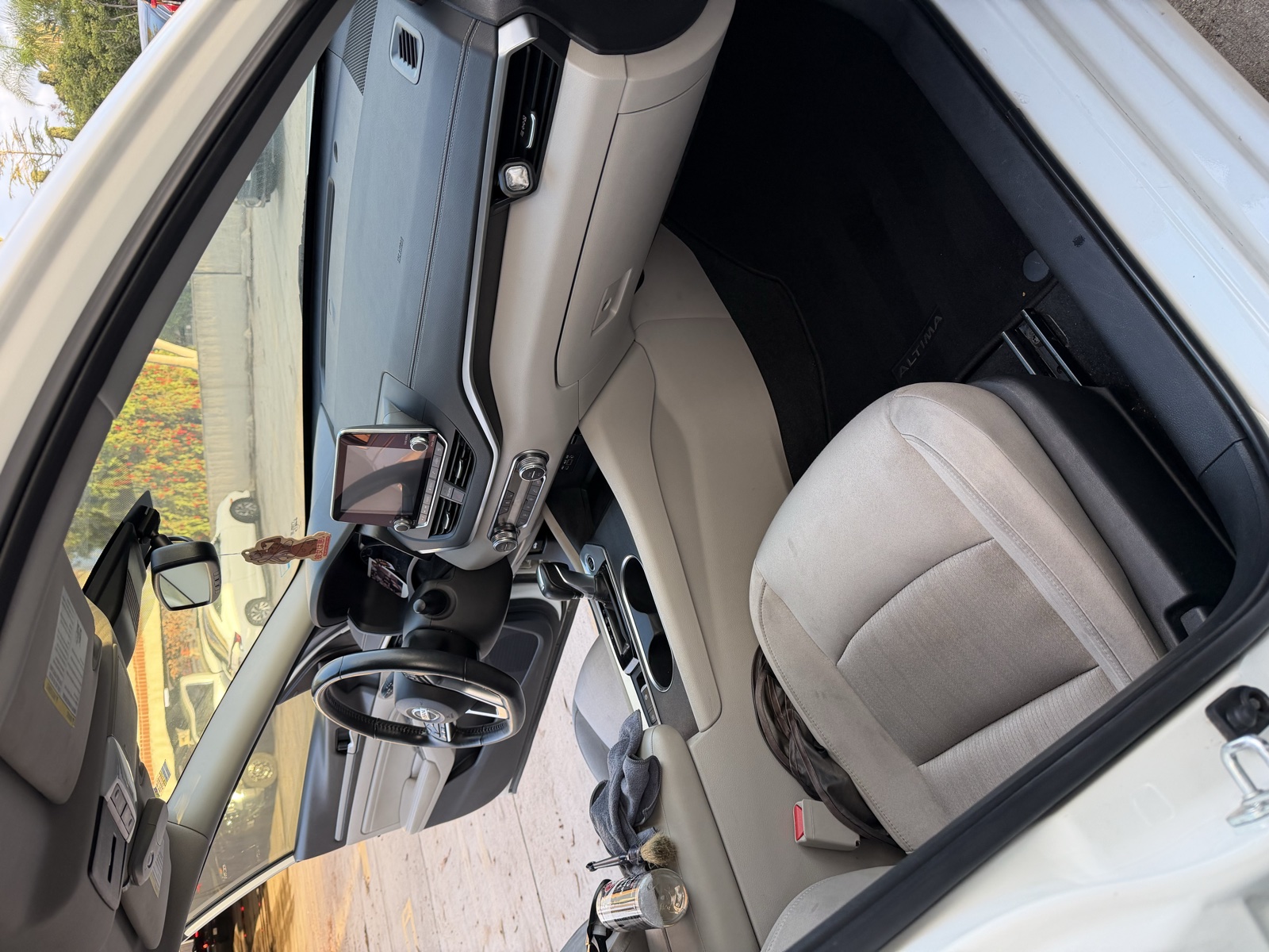 Clean sedan dashboard after detail